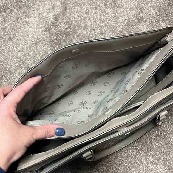 Taupe Tory Burch handbag - Picture 7 of 9